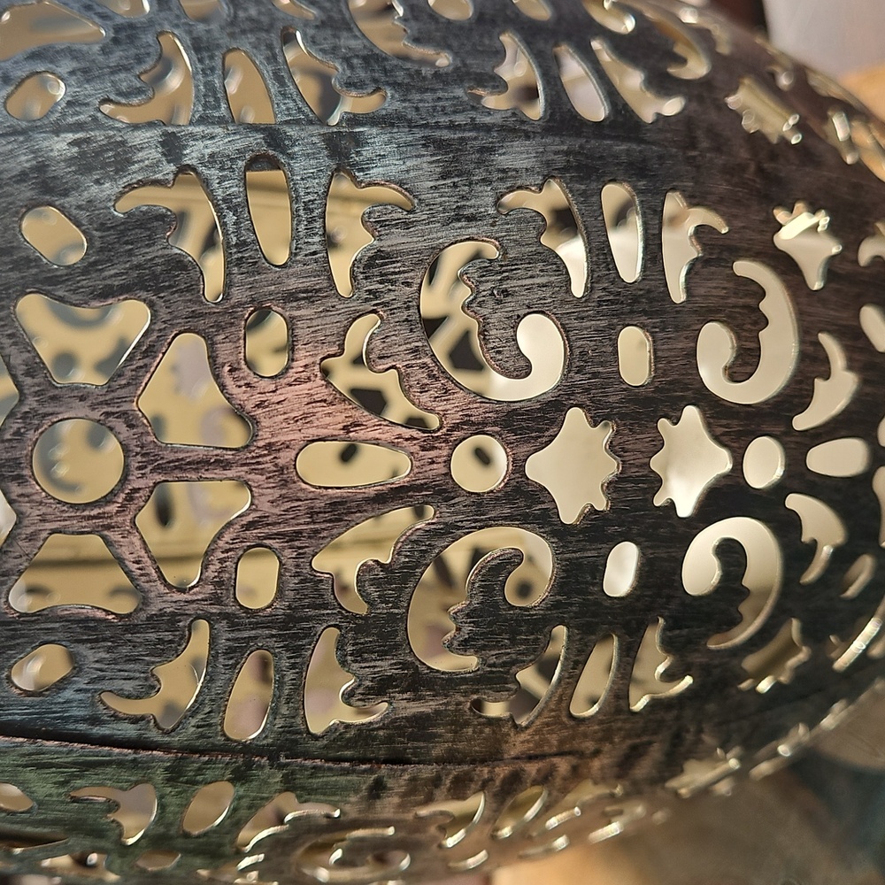 Elegant Silver Lantern - Picture 2 of 3